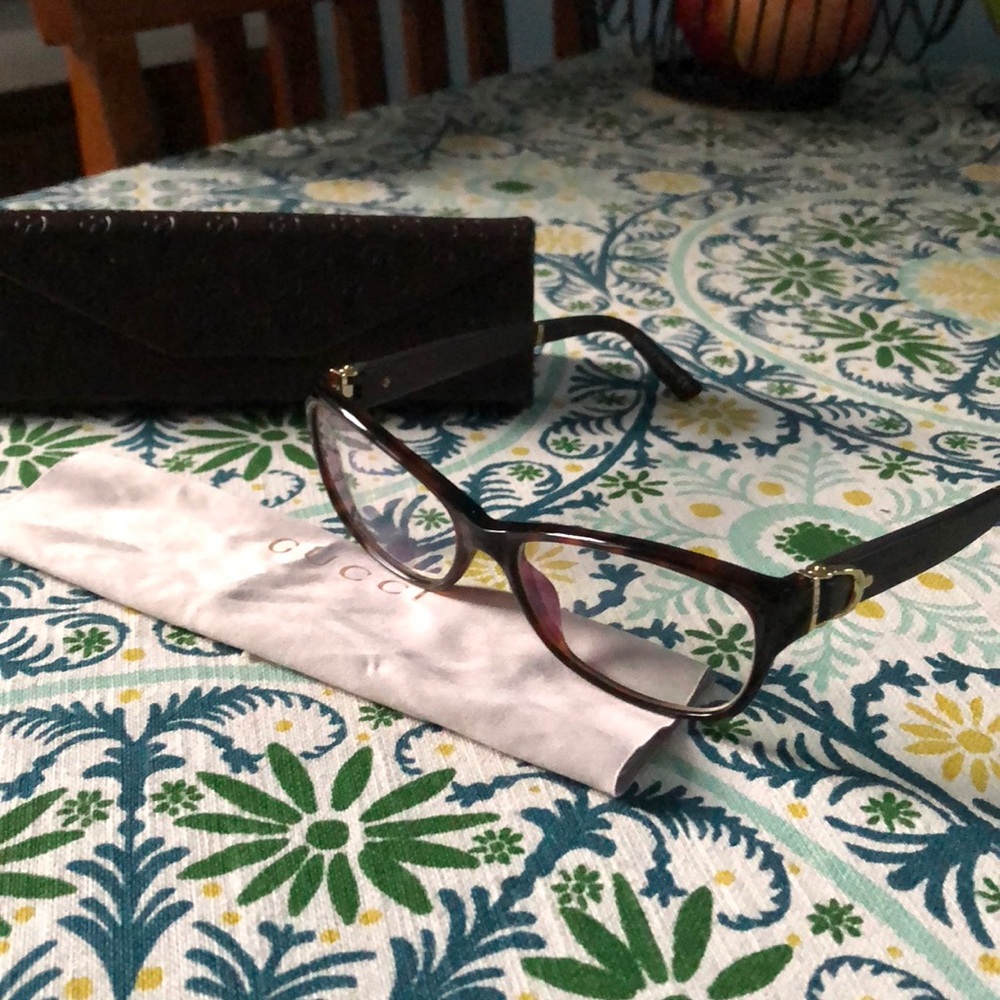 Gucci Glasses W/ Case && Cleaning Cloth